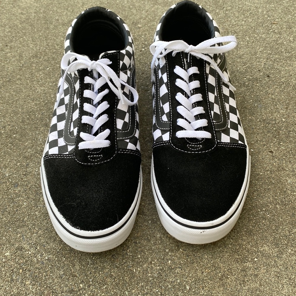 Mens Vans sneakers in size 12.